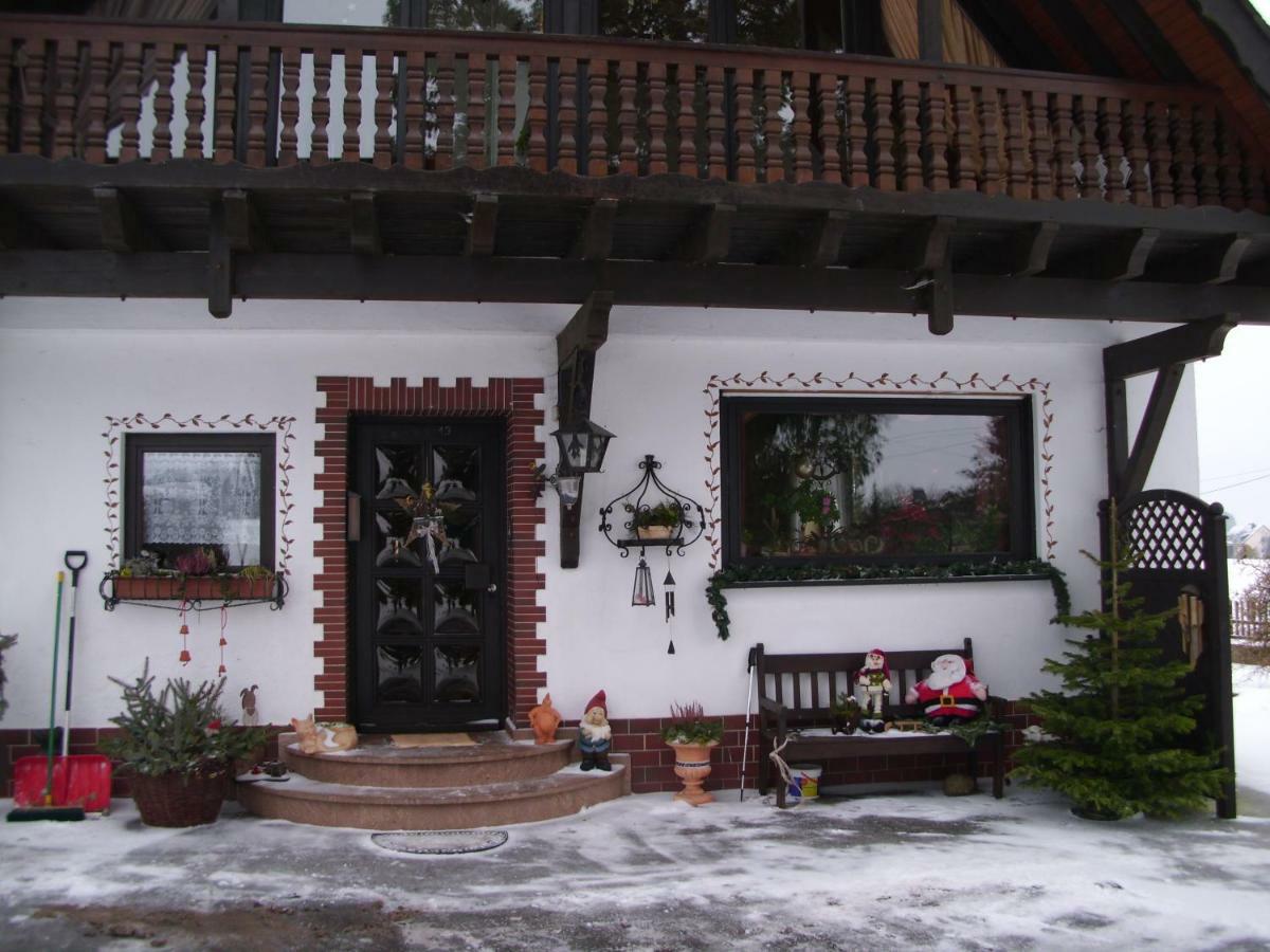 Herzfenner Hof Auw bei Prum Buitenkant foto